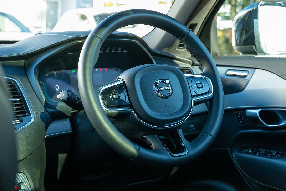 2023 Volvo XC90 Ultimate B6 Dark