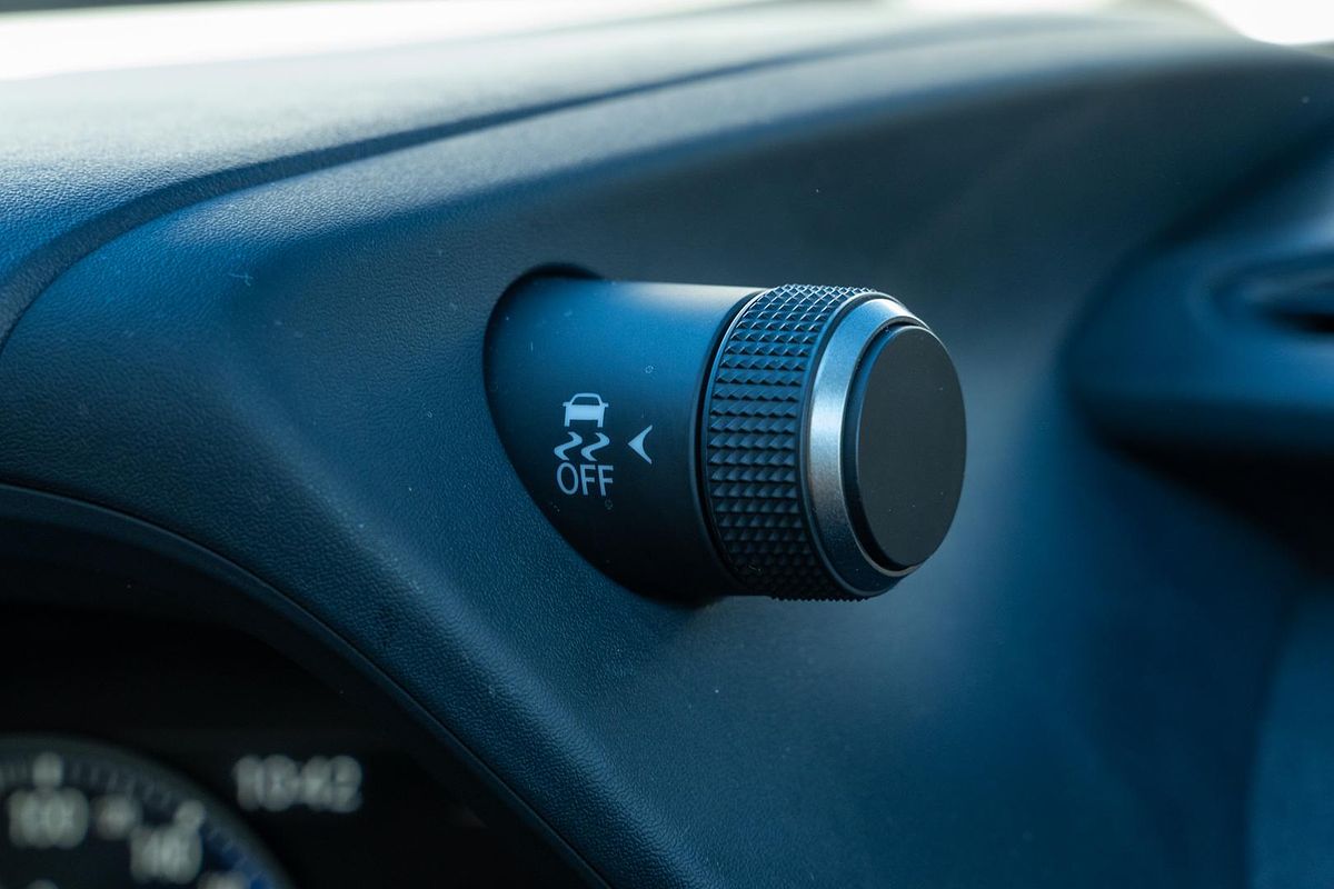 2024 Lexus UX UX250h Sport Luxury MZAH10R