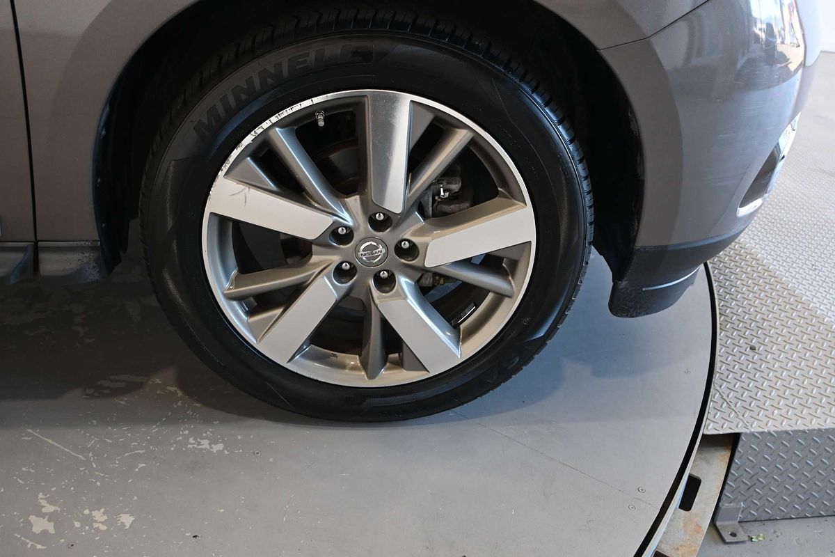 2014 Nissan Pathfinder Ti R52