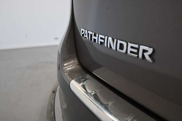 2014 Nissan Pathfinder Ti R52