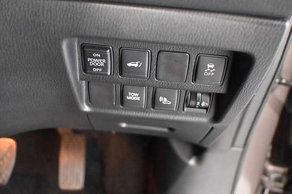 2014 Nissan Pathfinder Ti R52