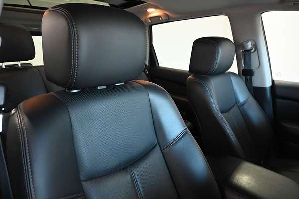 2014 Nissan Pathfinder Ti R52