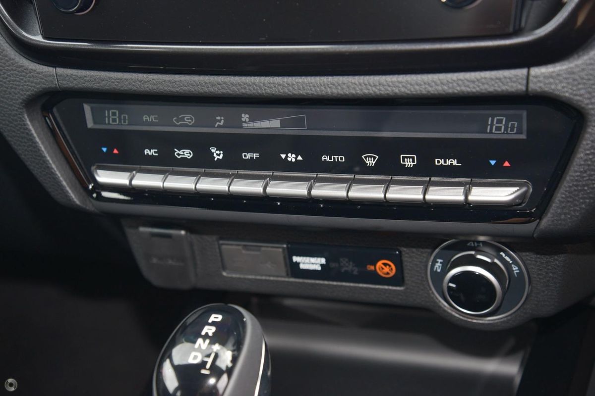 2025 Isuzu D-MAX BLADE 4X4