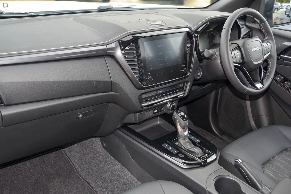 2025 Isuzu D-MAX BLADE 4X4