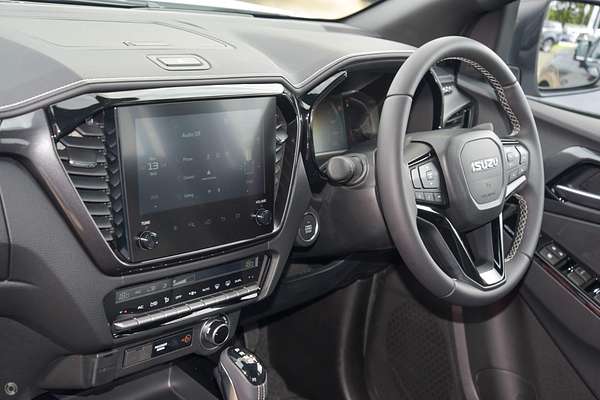 2025 Isuzu D-MAX BLADE 4X4