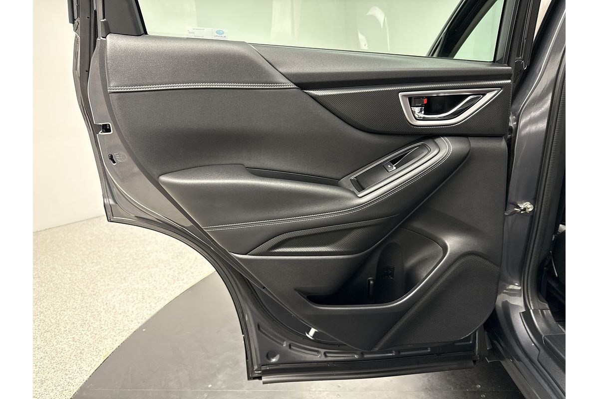 2022 Subaru Forester Hybrid L S5