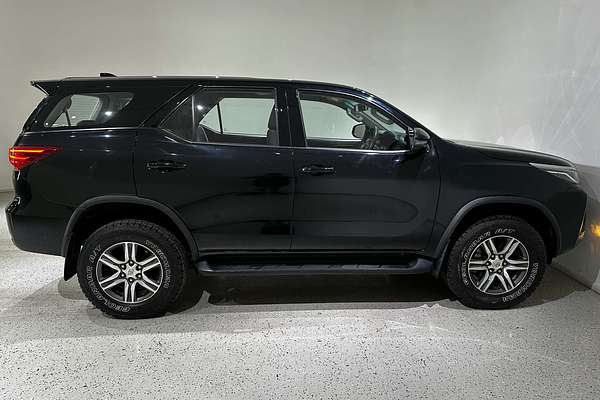 2022 Toyota Fortuner GX GUN156R