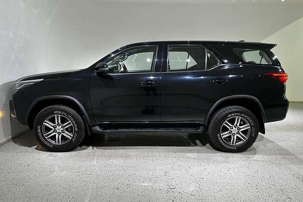 2022 Toyota Fortuner GX GUN156R