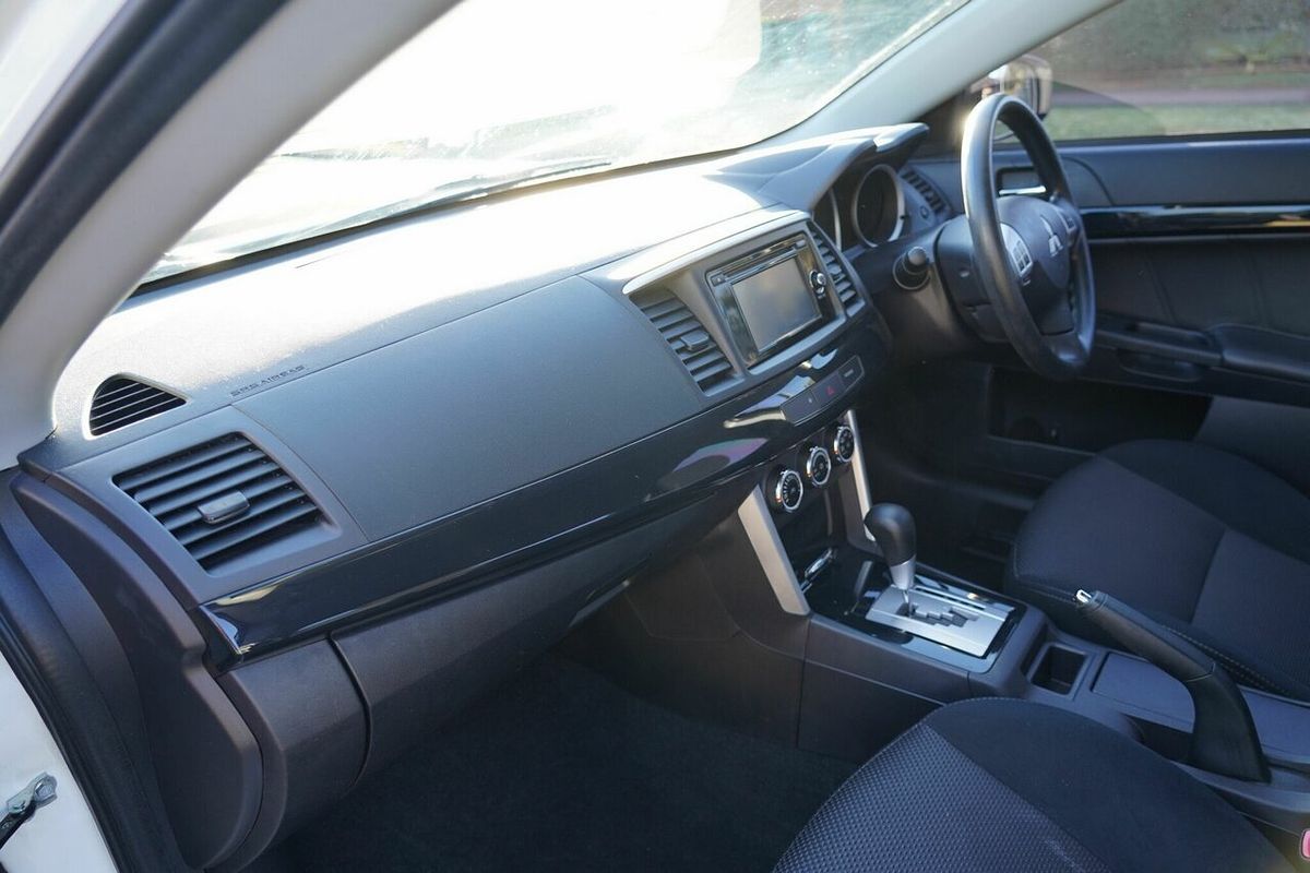 2017 Mitsubishi Lancer ES Sport CF