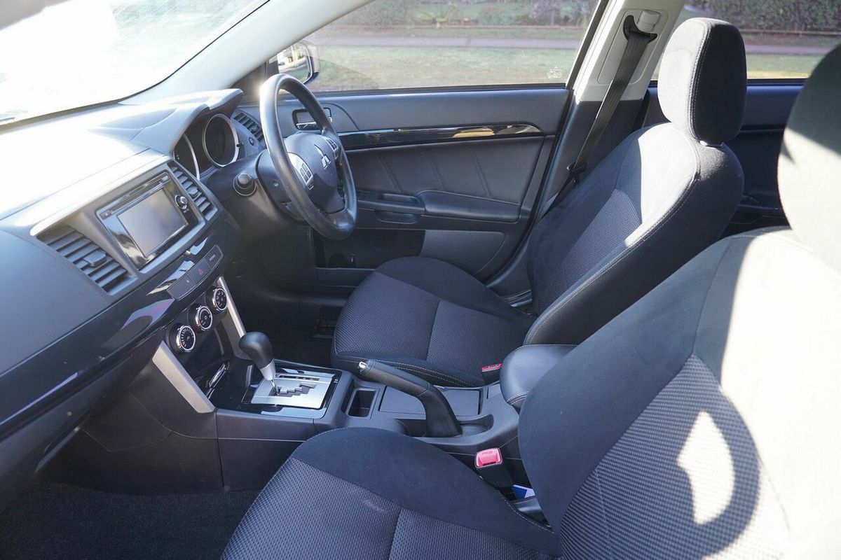 2017 Mitsubishi Lancer ES Sport CF