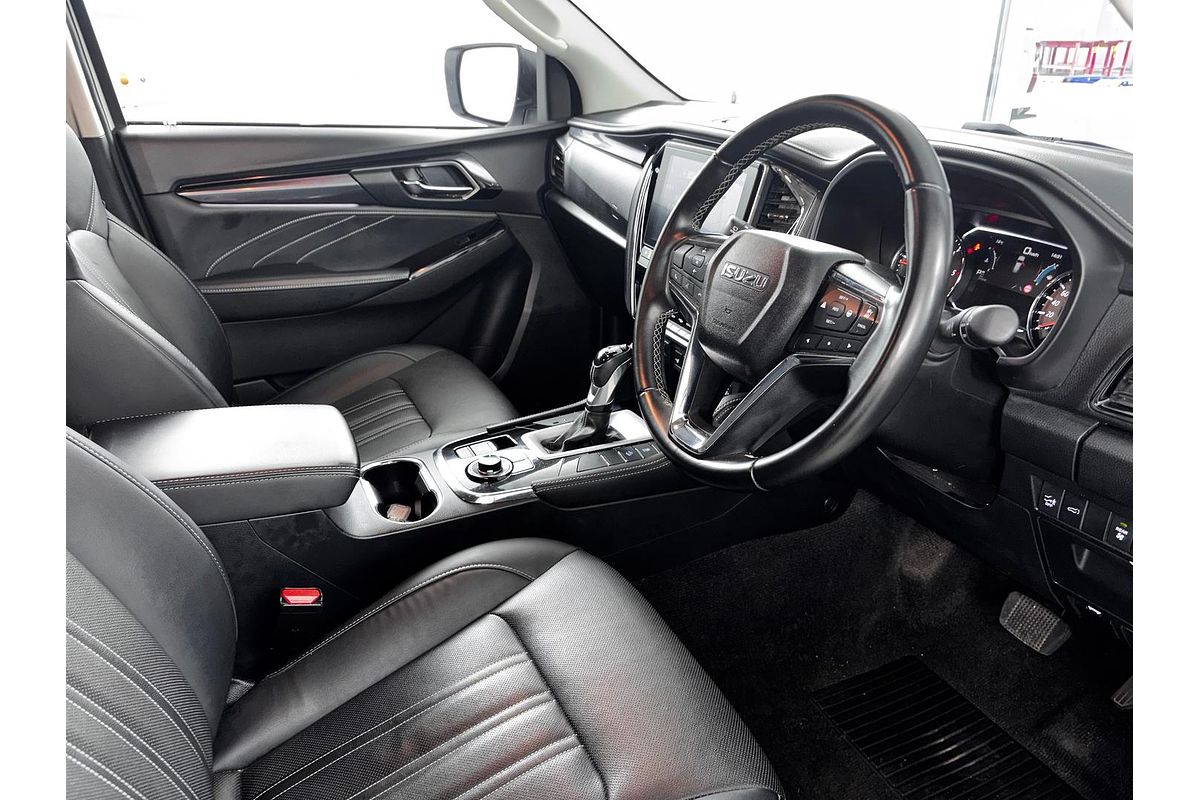 2023 Isuzu MU-X LS-T