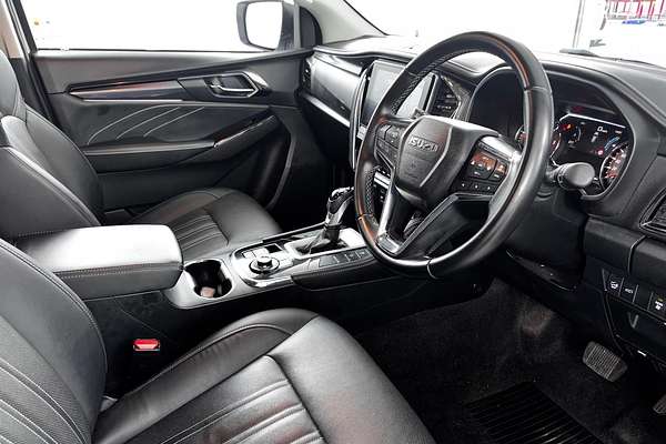 2023 Isuzu MU-X LS-T