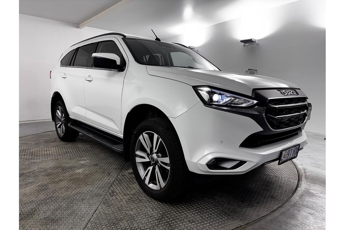 2023 Isuzu MU-X LS-T