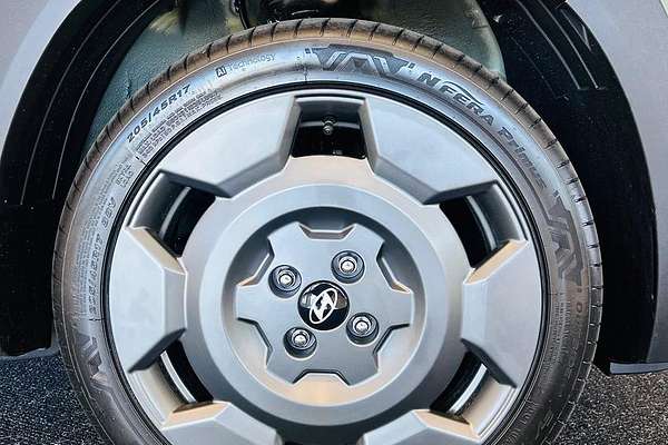 2025 Hyundai INSTER Cross AX.V1
