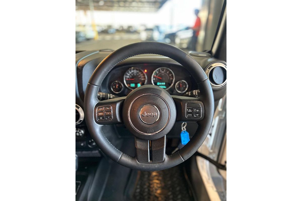 2015 Jeep Wrangler Unlimited Overland JK