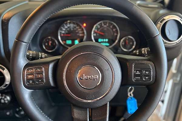 2015 Jeep Wrangler Unlimited Overland JK
