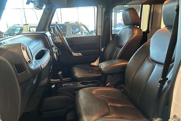 2015 Jeep Wrangler Unlimited Overland JK