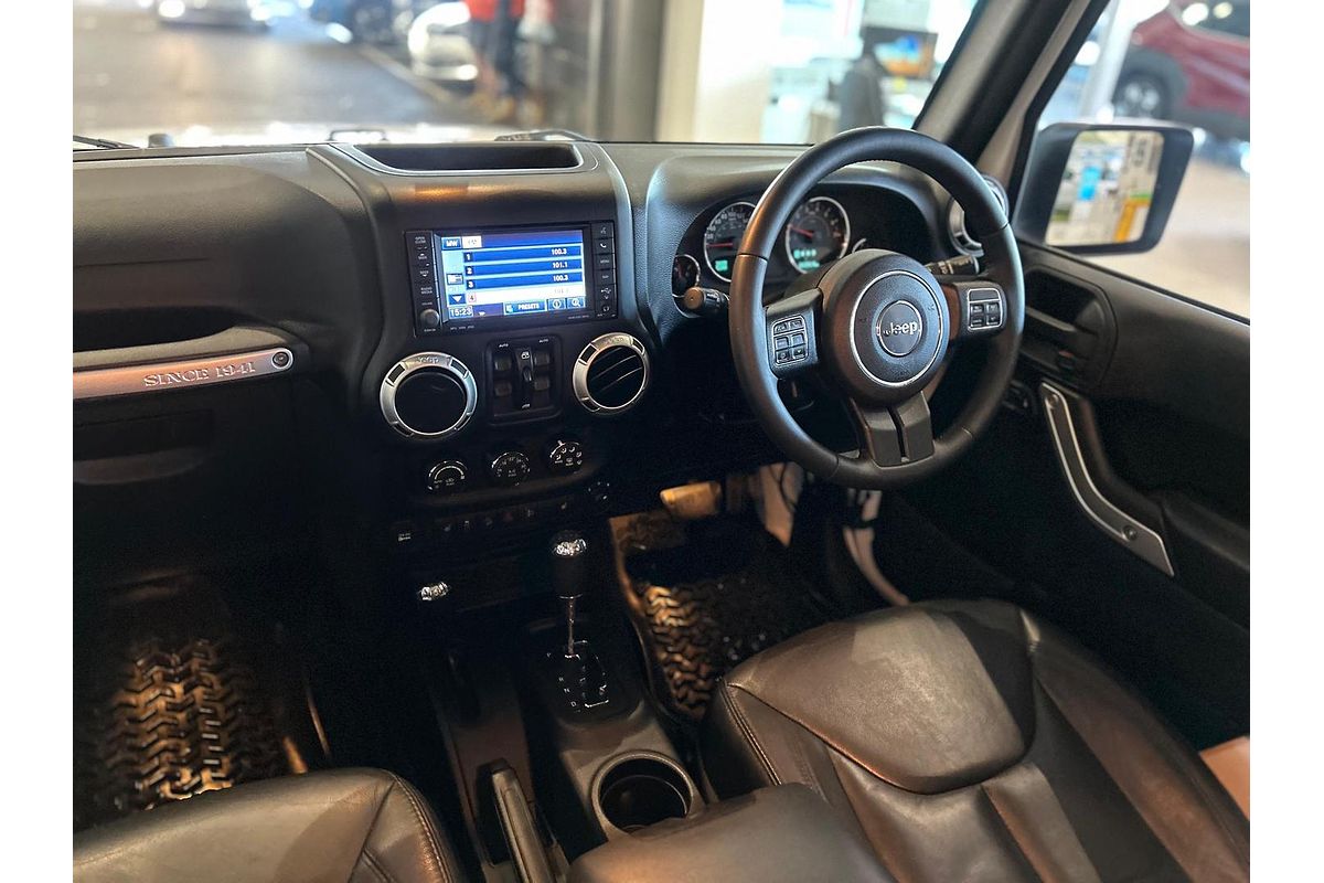 2015 Jeep Wrangler Unlimited Overland JK