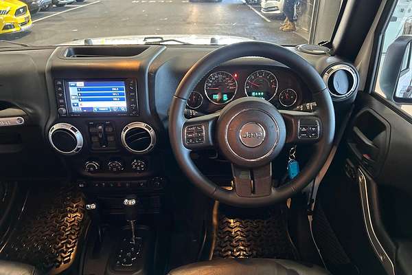 2015 Jeep Wrangler Unlimited Overland JK