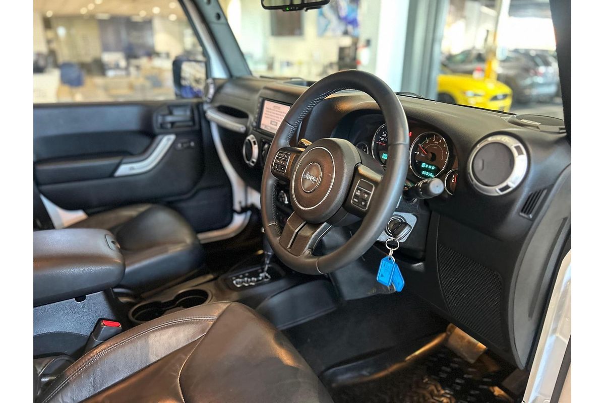 2015 Jeep Wrangler Unlimited Overland JK