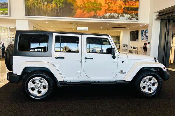 2015 Jeep Wrangler Unlimited Overland JK
