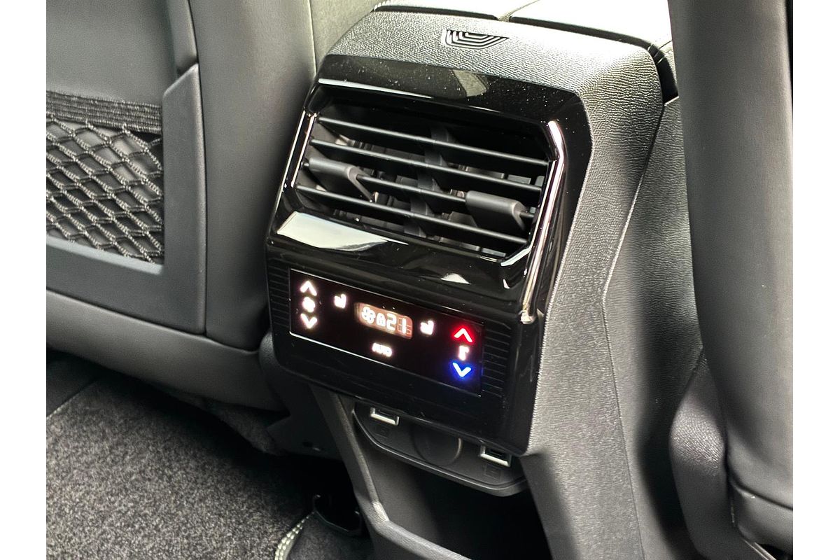 2025 Peugeot 5008 GT Premium Hybrid P74