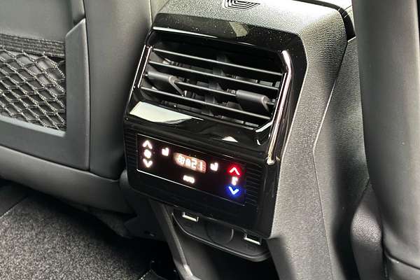 2025 Peugeot 5008 GT Premium Hybrid P74