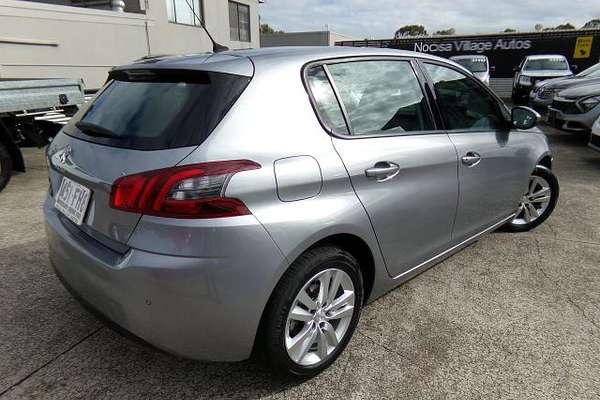 2018 Peugeot 308 Active T9