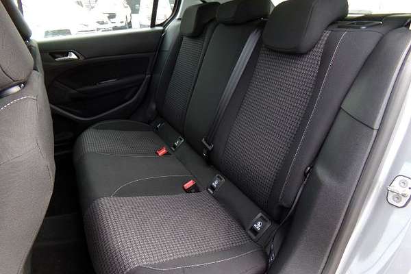 2018 Peugeot 308 Active T9