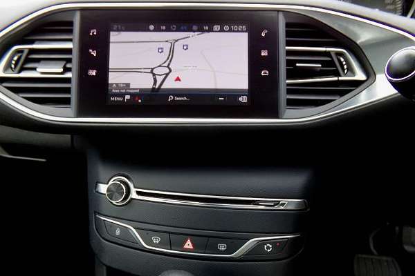 2018 Peugeot 308 Active T9