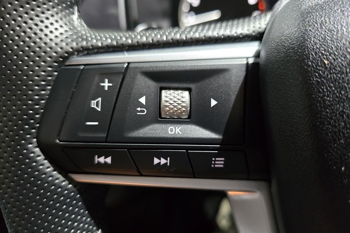2024 Mitsubishi OUTLANDER OUTLANDER BLACK EDITION 7 SEAT (2WD) ZM2B46