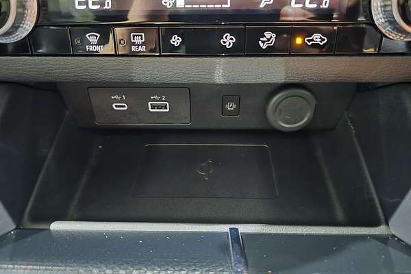 2024 Mitsubishi OUTLANDER OUTLANDER BLACK EDITION 7 SEAT (2WD) ZM2B46