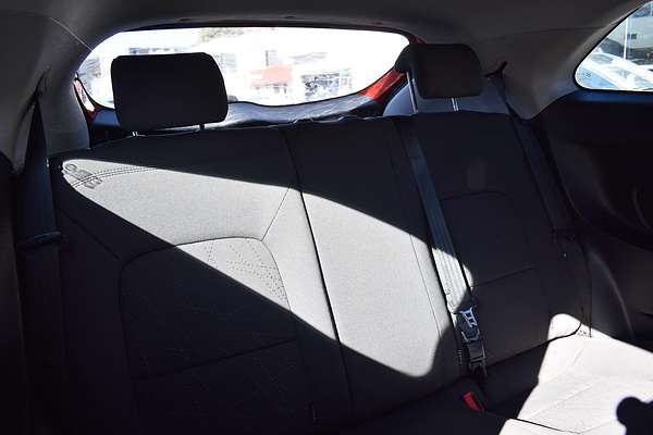 2013 Kia Rio S UB