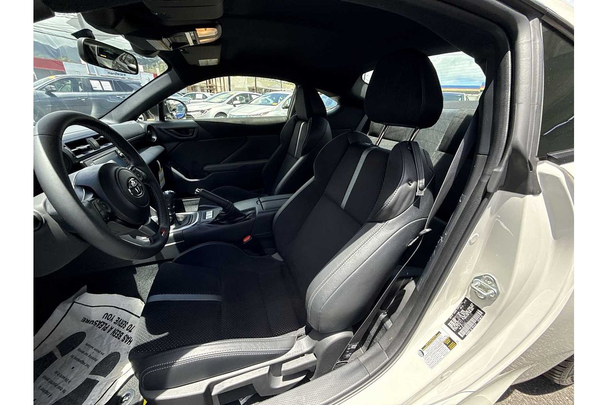 2025 Toyota GR86 Premium