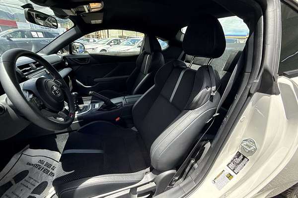 2025 Toyota GR86 Premium