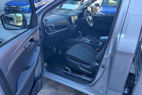 2025 Isuzu D-MAX SX High Ride Rear Wheel Drive