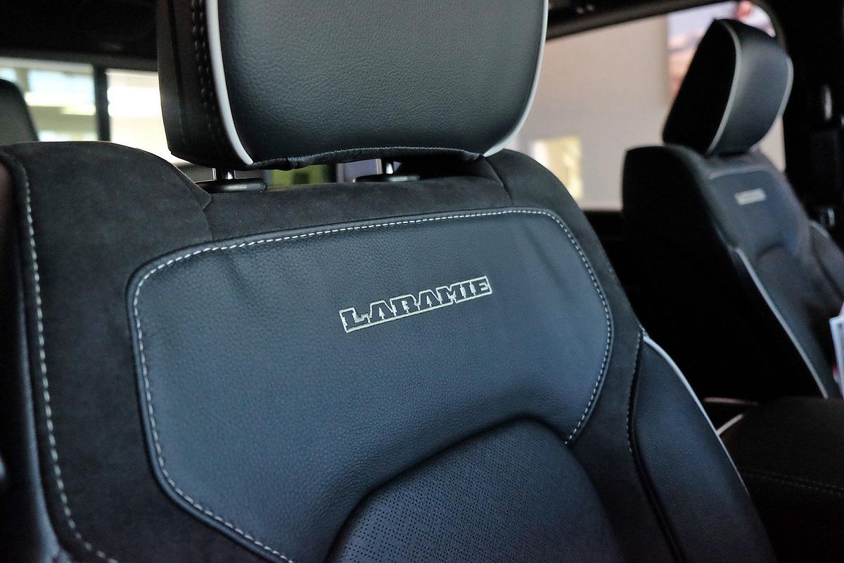 2024 RAM 1500 Laramie Sport Hurricane SO RamBox DT 4X4 SWB