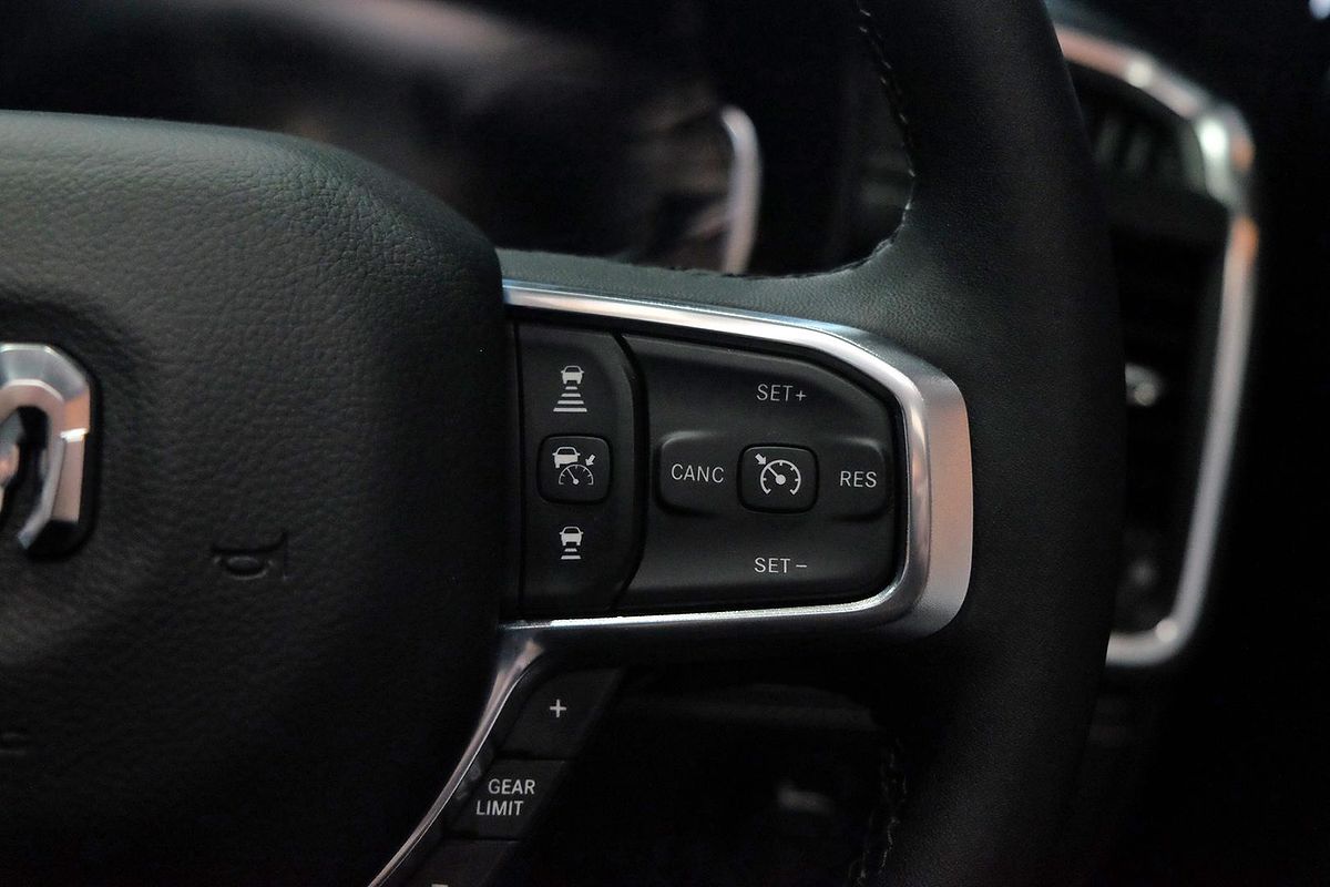 2024 RAM 1500 Laramie Sport Hurricane SO RamBox DT 4X4 SWB