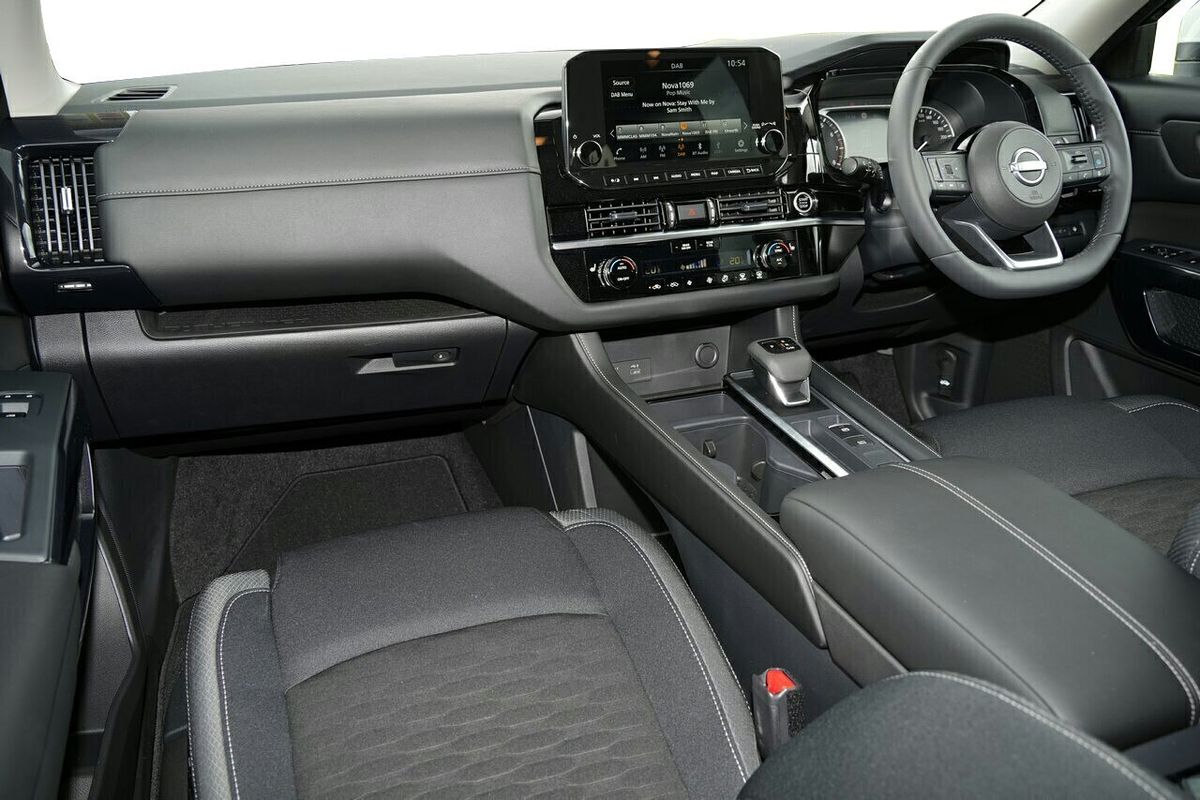 2024 Nissan Pathfinder ST-L R53