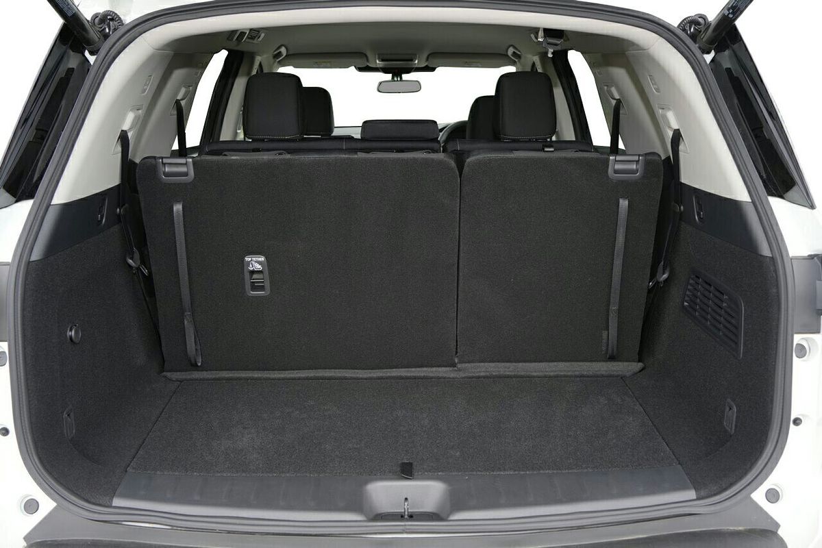 2024 Nissan Pathfinder ST-L R53
