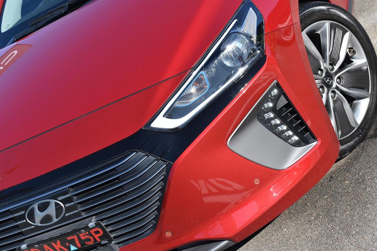 2018 Hyundai IONIQ Hybrid Premium AE.2