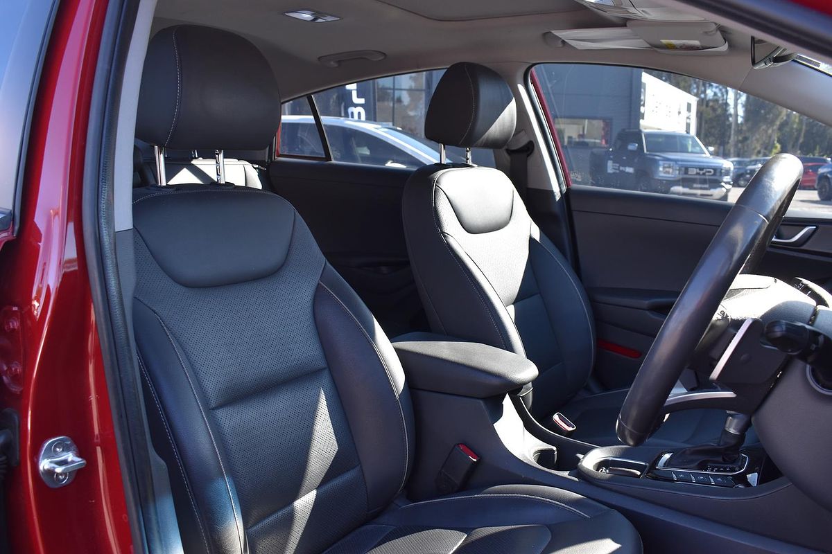 2018 Hyundai IONIQ Hybrid Premium AE.2