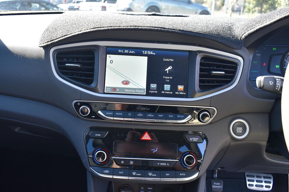 2018 Hyundai IONIQ Hybrid Premium AE.2