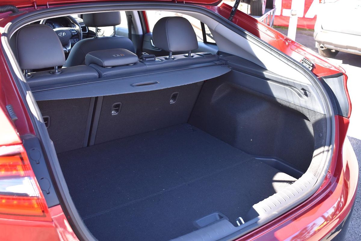 2018 Hyundai IONIQ Hybrid Premium AE.2