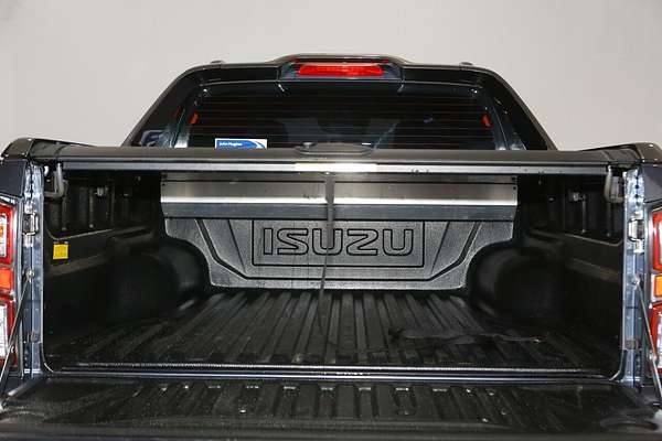 2022 Isuzu D-MAX X-TERRAIN 4X4