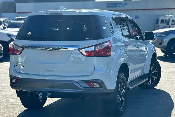 2021 Isuzu MU-X LS-U