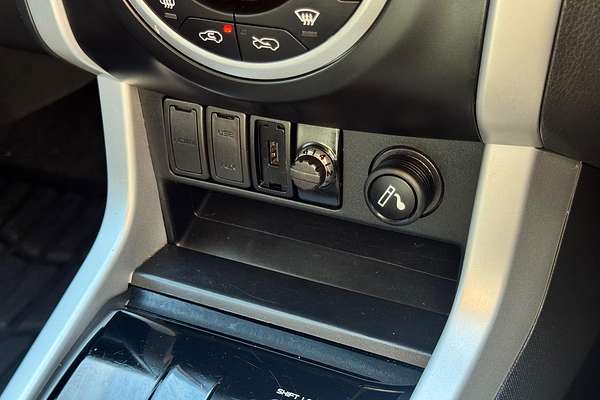 2021 Isuzu MU-X LS-U