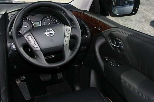 2025 Nissan Patrol Ti-L Y62