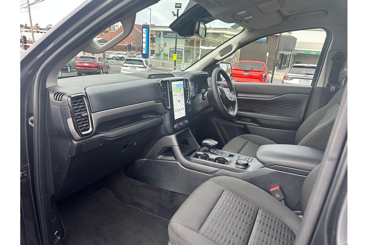 2024 Ford Everest Ambiente 2.0L