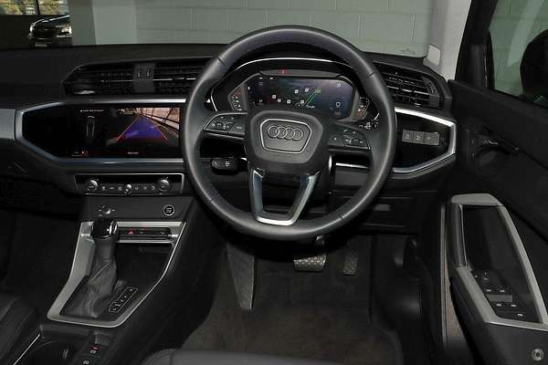 2024 Audi Q3 35 TFSI F3